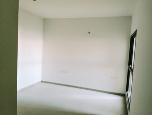 Room in 2 BHK Apartment at Sobha Victoria Park, Hennur Road – for Sale