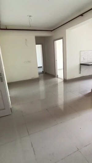 Room in 2.5 BHK Apartment at BSB Vaibhav Heritage Height, Sector 16 Greater Noida – for Sale