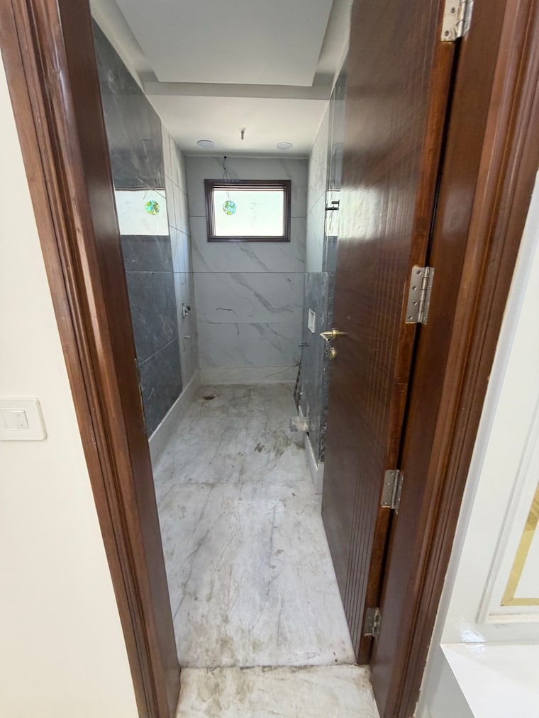 Kitchen, rohini sector 11 3 Bedroom 1000 Sq.Ft. Builder Floor In Rohini Sector 11 Delhi 10187137