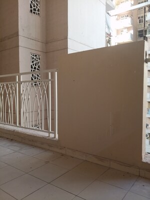 Room in 3 BHK Apartment at Mahagun Mywoods II, Sector 16c Greater Noida – for Rent