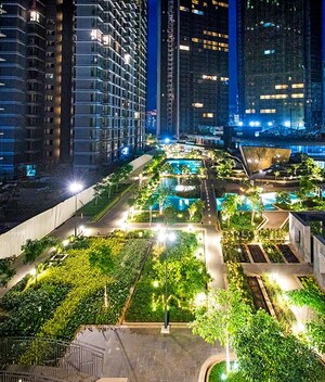 2 BHK Apartment – Garden View at Lodha Parkside, Worli - for Rent