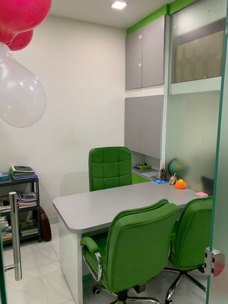 Team Area, netaji subhash place Commercial Office Space 1000 Sq.Ft. In Netaji Subhash Place Delhi 10187511