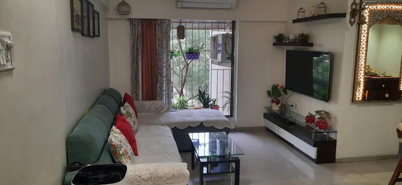 2 BHK + Pooja Room Apartment For Sale in Everest World Morning Glory CHS Ltd