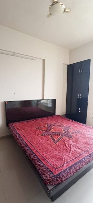 Bedroom in 2 BHK Apartment at Gera Parkview I, Kharadi – for Rent