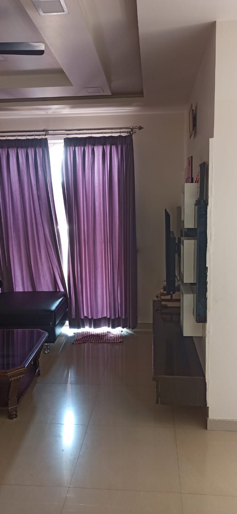 Living Room, gera-parkview-i 2 Bedroom 850 Sq.Ft. Apartment In Kharadi Pune 10187515