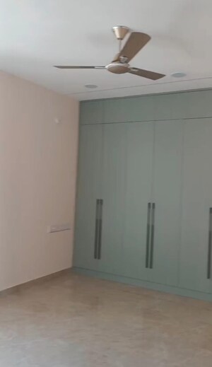 Room in 3 BHK Apartment at Gachibowli – for Rent