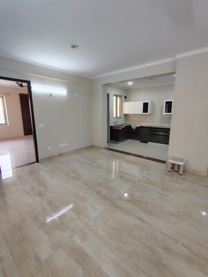 Room in 3 BHK Apartment at Eiffel Vivassa Estate, Bagiamau – for Rent