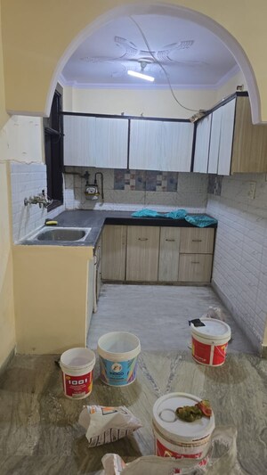 Master Bedroom in 2 BHK Builder Floor at Preet Vihar – for Rent