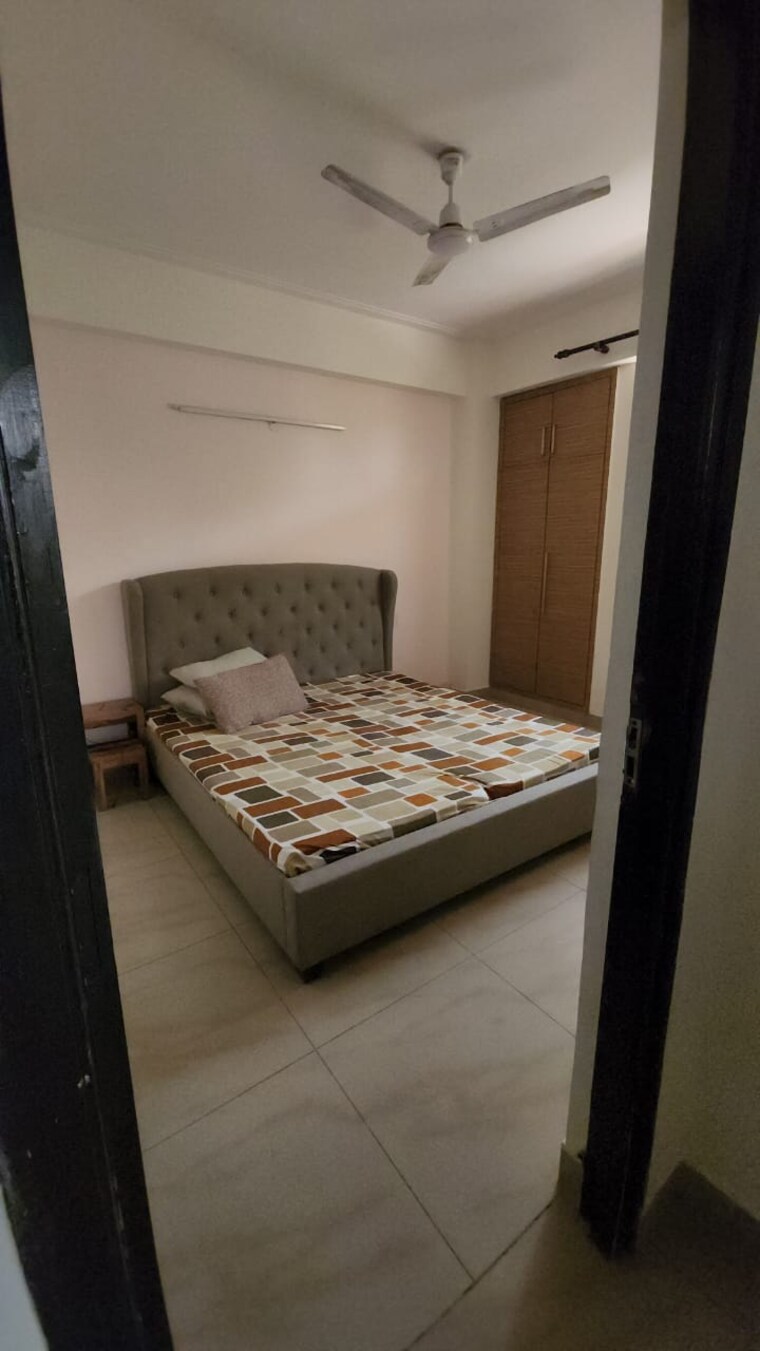 Bedroom, supertech-34-pavilion 2 Bedroom 1075 Sq.Ft. Apartment In Sector 34 Noida 10187554