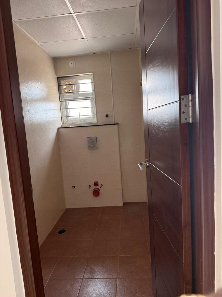 Bathroom, vaibhav-pride-basaveshwara-nagar 3 Bedroom 1350 Sq.Ft. Apartment In Basaveshwara Nagar Bangalore 10187590