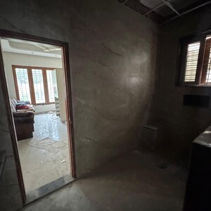 Parking in 3 BHK Builder Floor at Sector 21d – for Rent