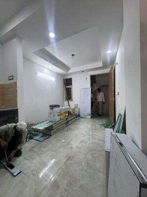 Parking in 1 BHK Builder Floor at Saket – for Rent