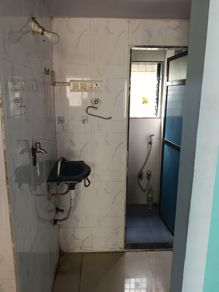 Bathroom, dombivli west 1 Bedroom 525 Sq.Ft. Apartment In Dombivli West Thane 10187682