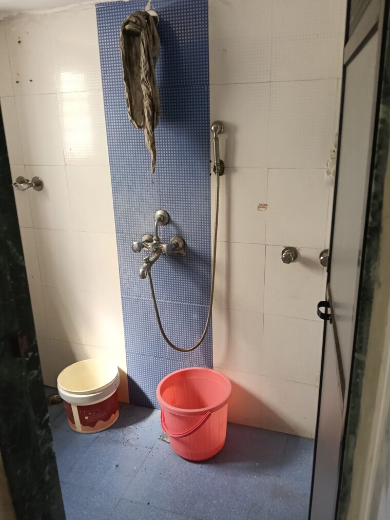 Bathroom, dombivli west 1 Bedroom 525 Sq.Ft. Apartment In Dombivli West Thane 10187682