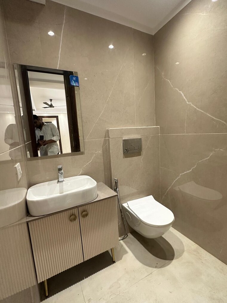 Bathroom, saket 4 Bedroom 200 Sq.Ft. Builder Floor In Saket Delhi 10187701