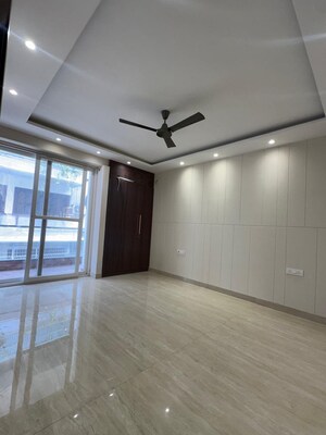 Room in 4 BHK Builder Floor at Saket – for Sale