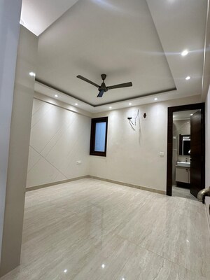 Room in 4 BHK Builder Floor at Saket – for Sale