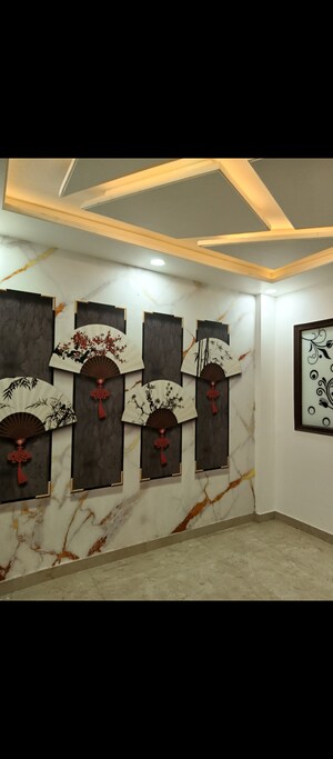 Master Bedroom in 3 BHK Builder Floor at Shastri Nagar – for Rent