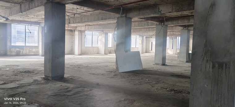  Parking, civil lines Commercial Office Space 2000 Sq.Ft. In Civil Lines Allahabad 10187734