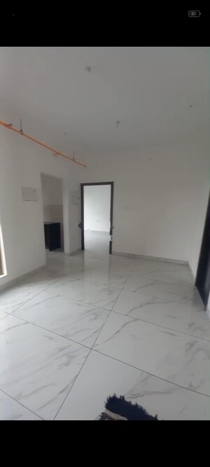 Room in 1 BHK Apartment at Raymond Realty Phase II, Pokhran Road No Two – for Rent