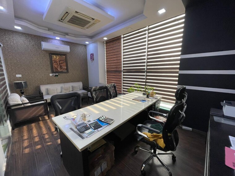 Team Area, sector 63 Commercial Office Space 2000 Sq.Ft. In Sector 63 Noida 10187776