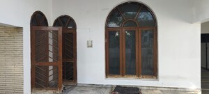 Building Lobby in 4 BHK Independent House at Gomti Nagar – for Rent