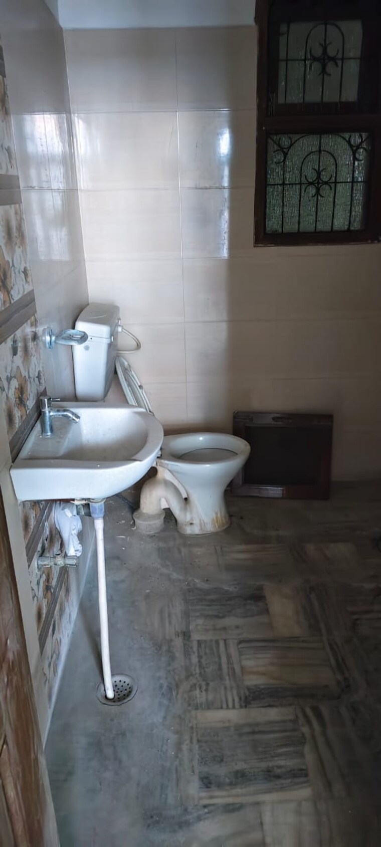 Bathroom, gomti nagar 4 Bedroom 3500 Sq.Ft. Independent House In Gomti Nagar Lucknow 10187850