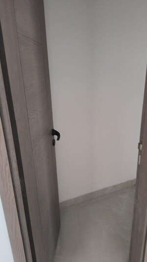 Building Lobby in 4 BHK Apartment at One Oak Atmos, Gomti Nagar – for Rent