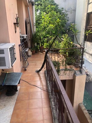 Balcony in 1 BHK Builder Floor at Kailash Colony – for Rent