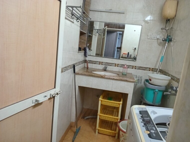 Bathroom, bandra west 2 Bedroom 750 Sq.Ft. Apartment In Bandra West Mumbai 10187884