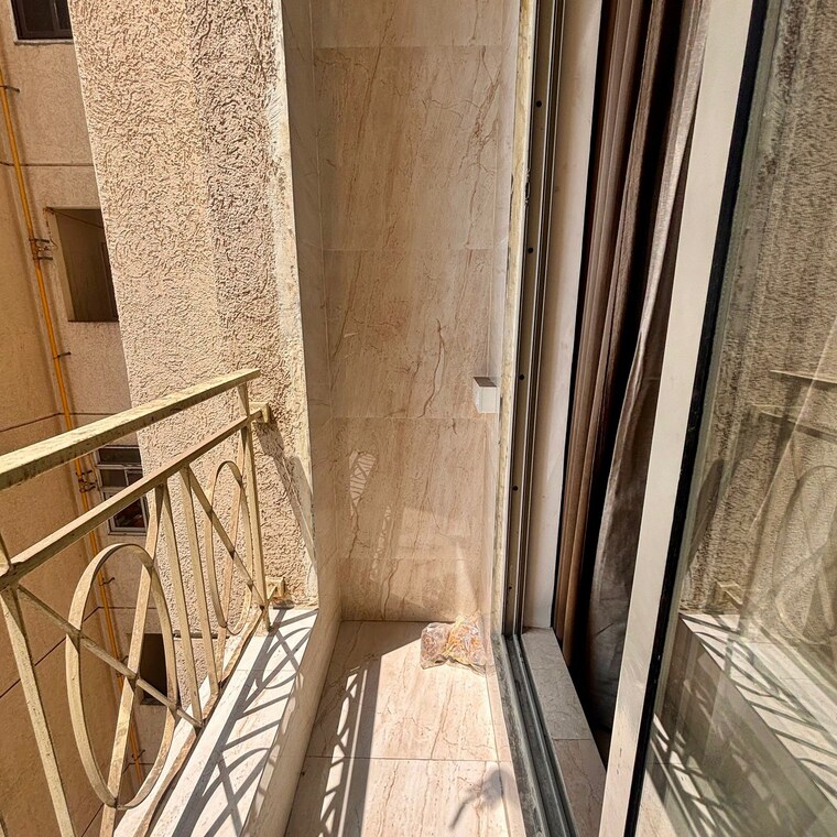 Balcony, one-hiranandani-park 2 Bedroom 559 Sq.Ft. Apartment In Ghodbunder Road Thane 10187933