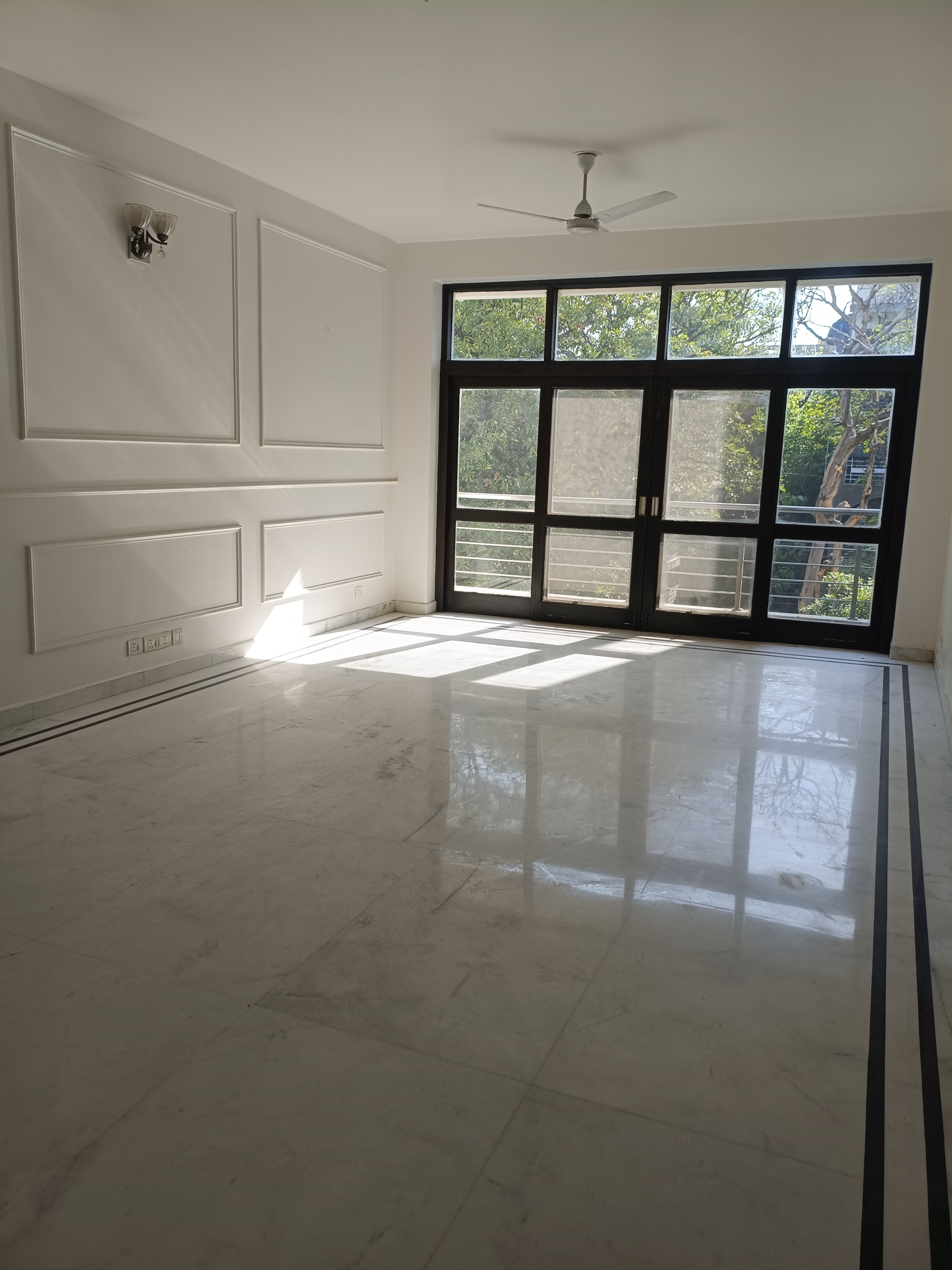 3.5 BHK + Pooja Room,Servant Room,Study Room,Extra Room Builder Floor For Rent in New Friends Colony