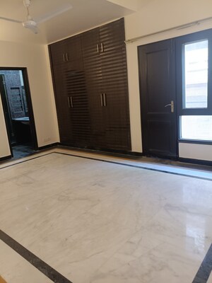 Room in 3.5 BHK Builder Floor at New Friends Colony – for Rent