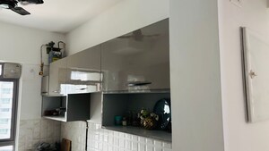 Furnished Amenities in 2 BHK Apartment at Kalpataru Immensa B, Kolshet Road – for Rent