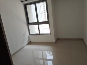 Room in 2 BHK Apartment at Kalpataru Immensa B, Kolshet Road – for Rent