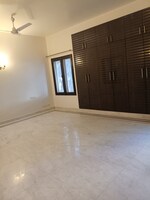 4 BHK + Pooja Room,Servant Room,Study Room,Extra Room 500 Sq.Yd. Builder Floor in New Friends Colony