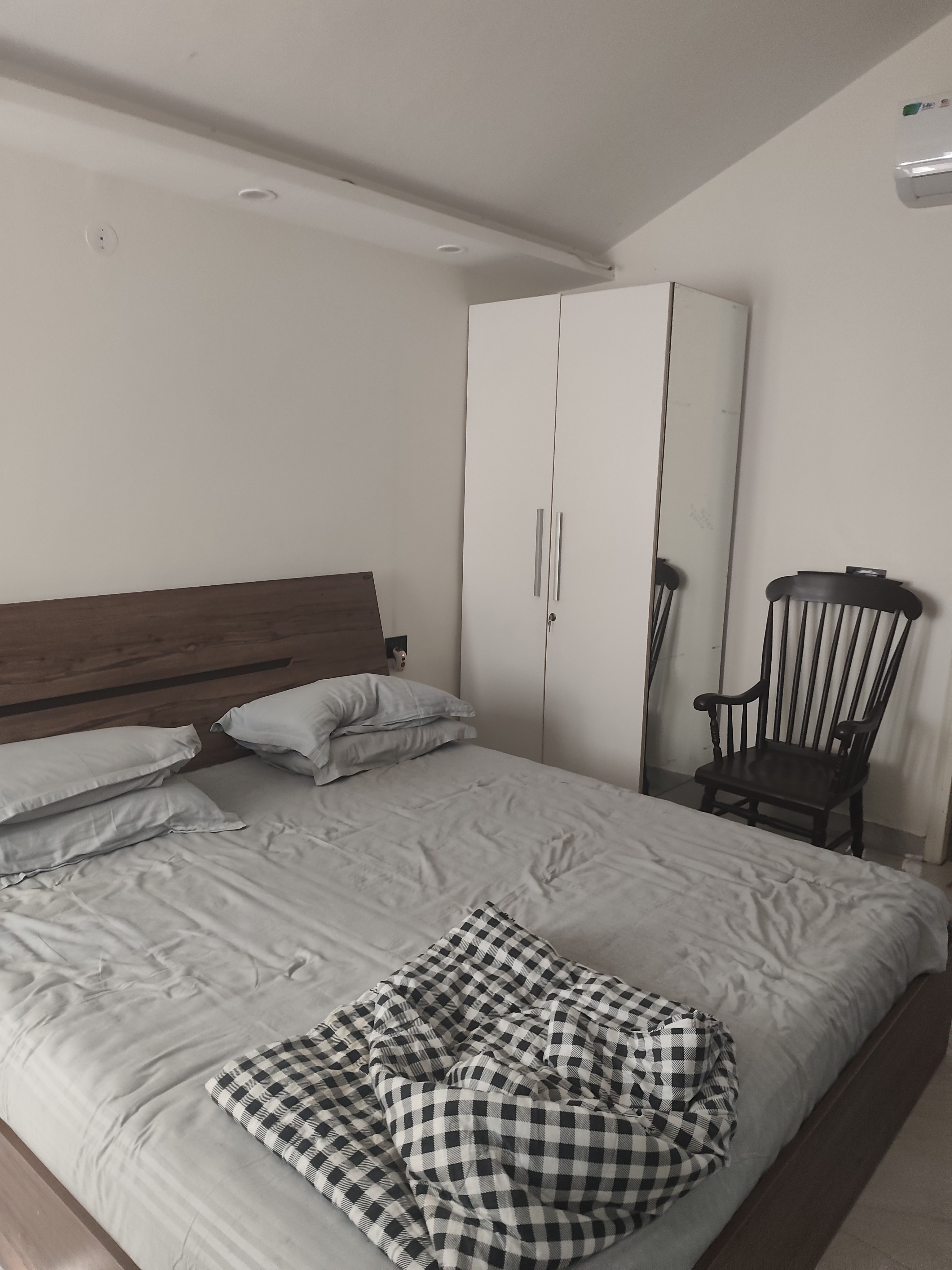 3 BHK + Servant Room Apartment For Sale in Ireo The Corridors
