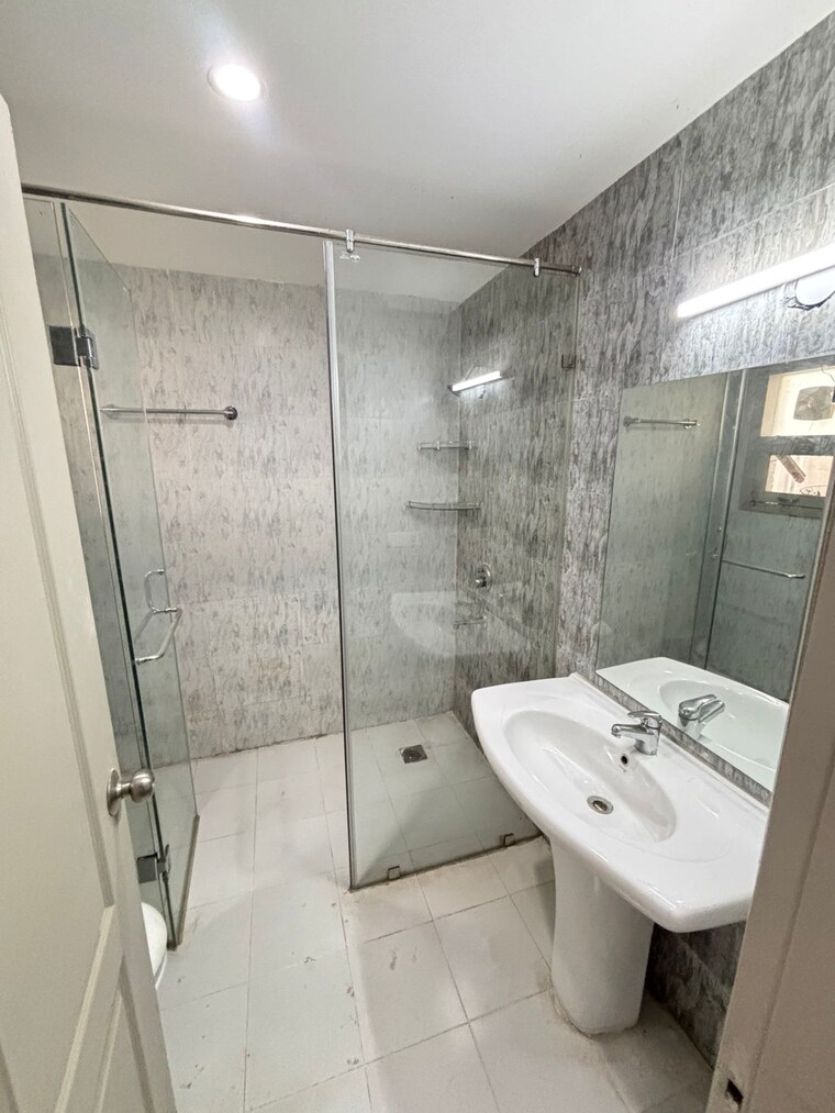 Bathroom, omaxe-new-chandigarh 4 Bedroom 2140 Sq.Ft. Builder Floor In North Mullanpur Chandigarh 10190003