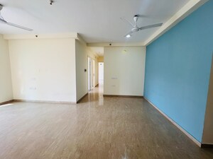 Room in 2.5 BHK Apartment at Hiranandani Eagleridge Wing B, Thane West – for Rent