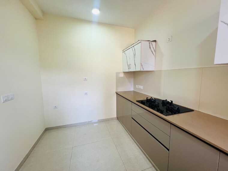 Kitchen, hiranandani-eagleridge-wing-b 2.5 Bedroom 948 Sq.Ft. Apartment In Thane West Thane 10190031