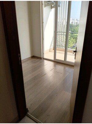 Room in 2.5 BHK Builder Floor at Central Park Flower Valley, Sohna Sector 33 – for Rent