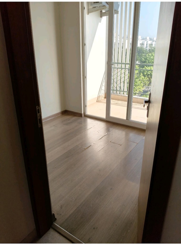 Room, central-park-flower-valley 2.5 Bedroom 1093 Sq.Ft. Builder Floor In Sohna Sector 33 Gurgaon 10190050