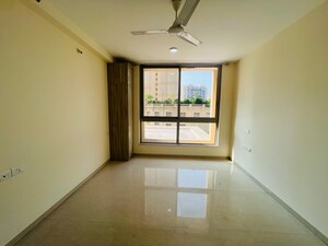 Room in 2.5 BHK Apartment at Hiranandani Eagleridge Wing B, Thane West – for Rent