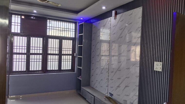 Room, sector 9 3 Bedroom 216 Sq.Yd. Builder Floor In Sector 9 Gurgaon 10190046
