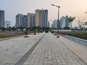  Plot For Sale in Sushant Golf City