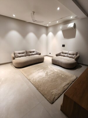 Living Room in 3 BHK Builder Floor at Sector 21c – for Rent