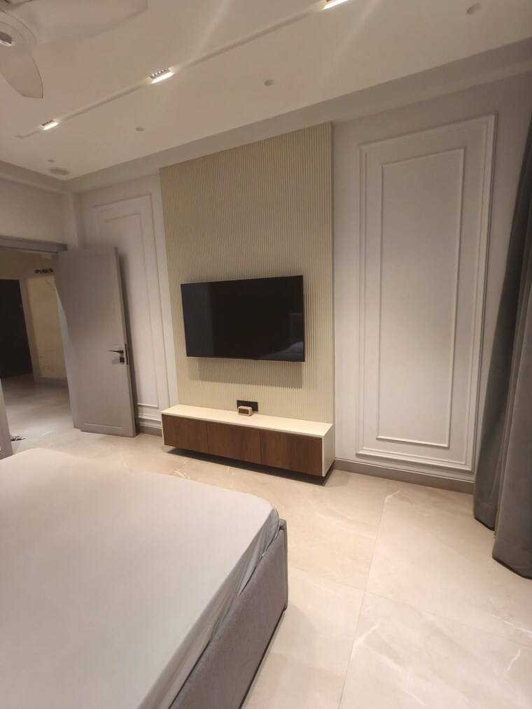 Room, sector 21c 3 Bedroom 500 Sq.Yd. Builder Floor In Sector 21c Faridabad 10190066