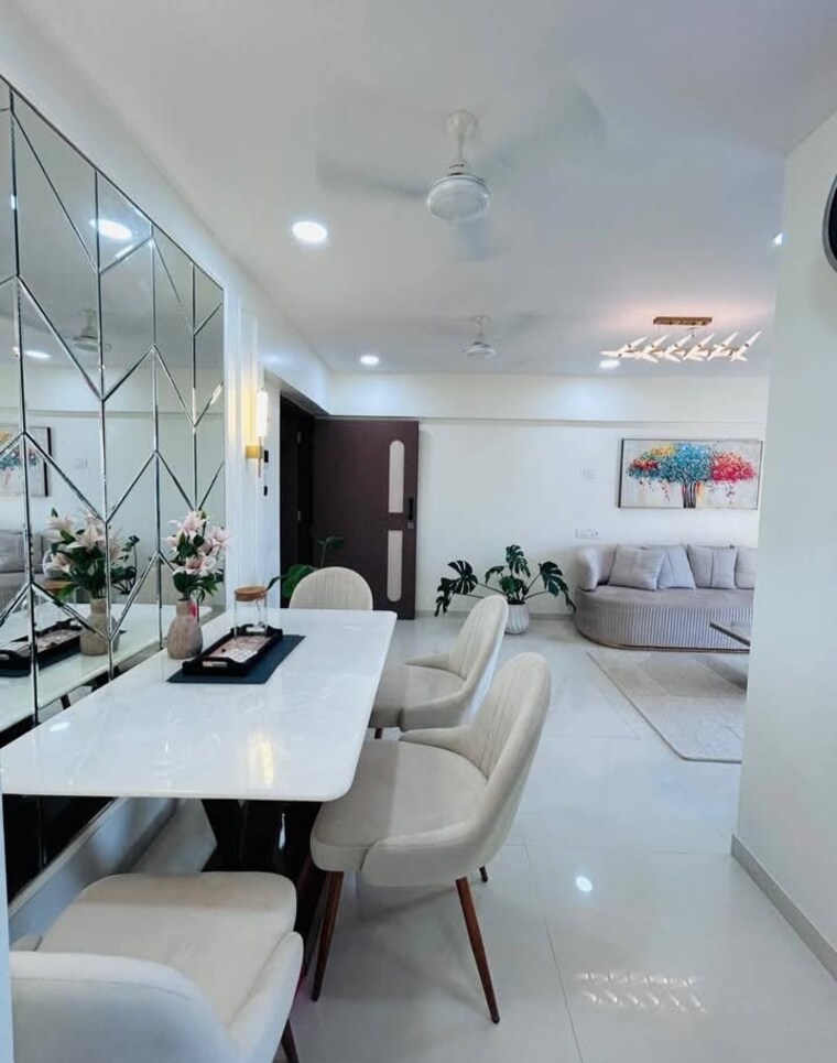 Master Bedroom, hiranandani-gardens 3 Bedroom 1100 Sq.Ft. Apartment In Powai Mumbai 10190073