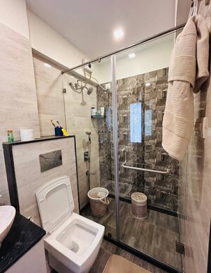 Master Bedroom in 3 BHK Apartment at Hiranandani Gardens, Powai – for Rent