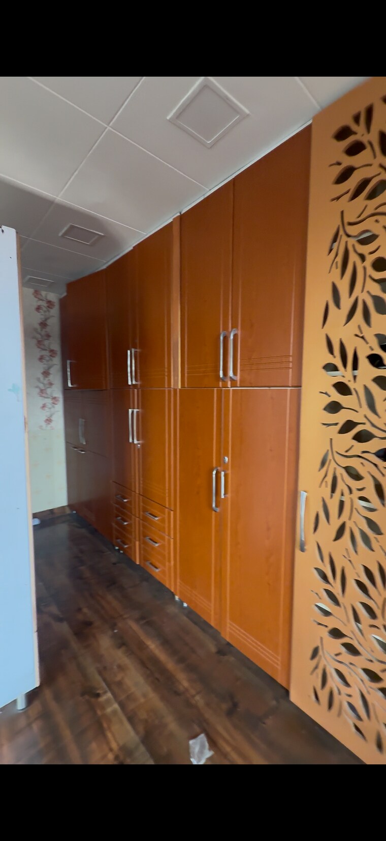 Room, sector 21c 3 Bedroom 350 Sq.Yd. Builder Floor In Sector 21c Faridabad 10190068